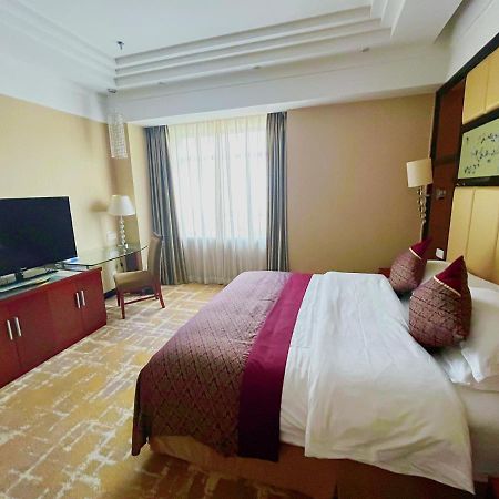 Hotel Jinling Jingyuan Plaza Nanking Exterior foto